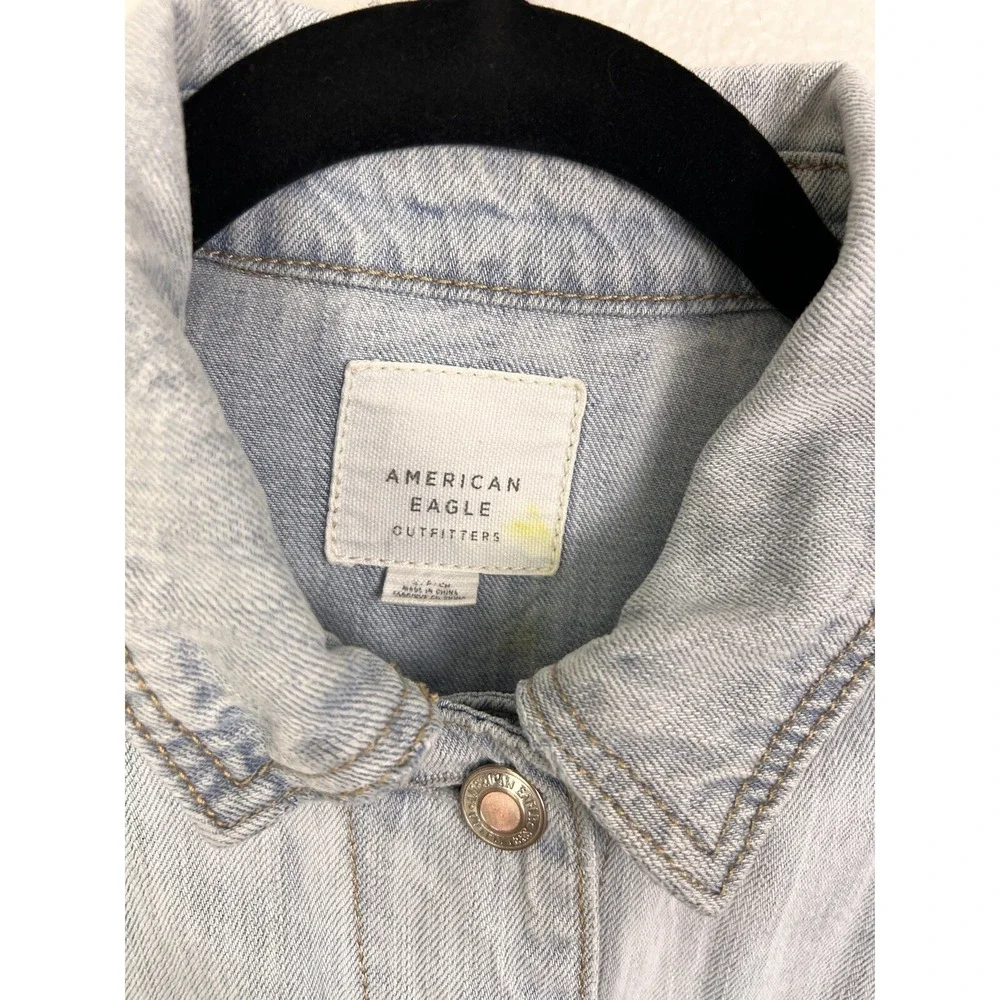American Eagle Jean Jacket Womens Size Small‎ Light Wash Denim